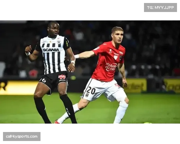 朗斯核心托万连续两月当选法甲最佳 32岁老将成球队登顶功臣